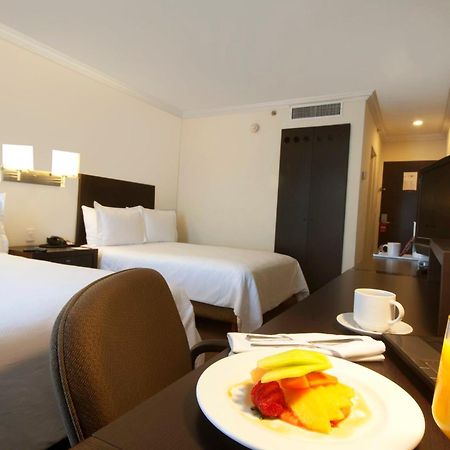 Fiesta Inn Toluca Centro Eksteriør bilde